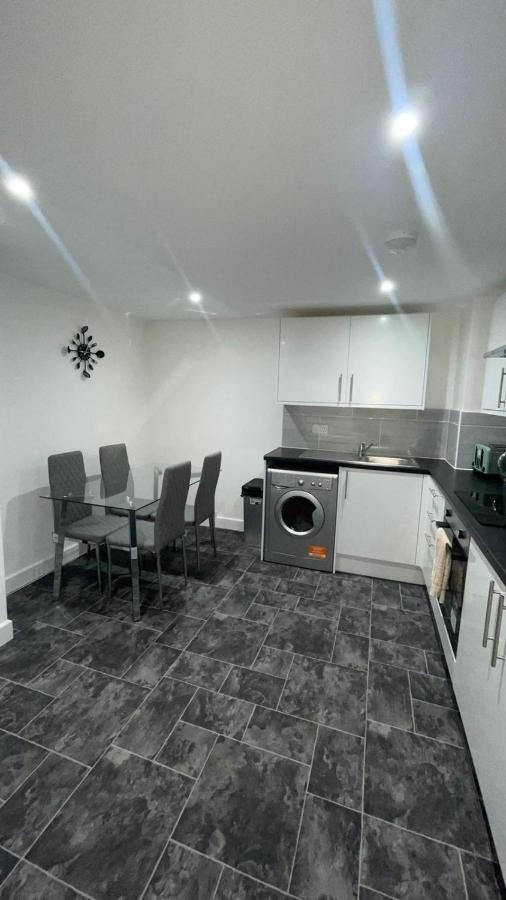 2 Bed Room Luxury Apartment In Old Kent Road London Eksteriør billede